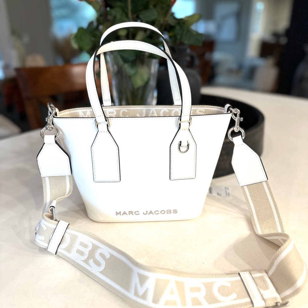 Marc Jacobs Leather Tote Handbag Purse - NEW with Tags + Receipt 🤍 - Picture 5 of 7